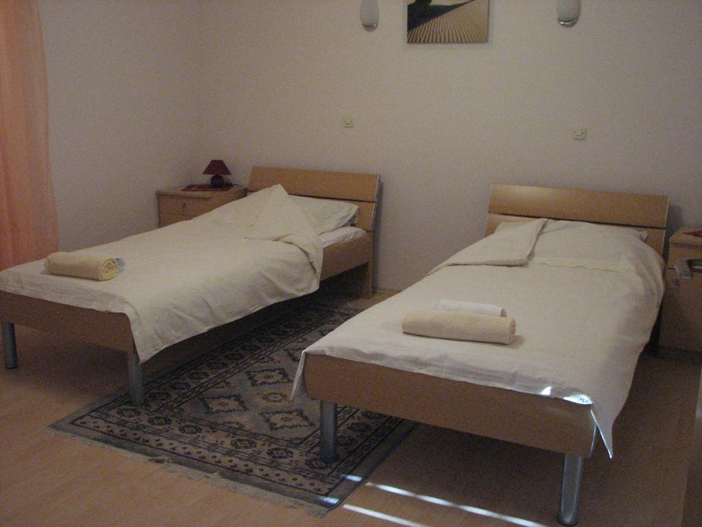 House Nada Apartman Donji Babin Potok Kültér fotó