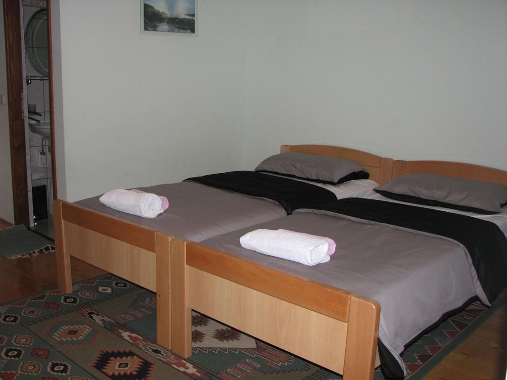 House Nada Apartman Donji Babin Potok Kültér fotó